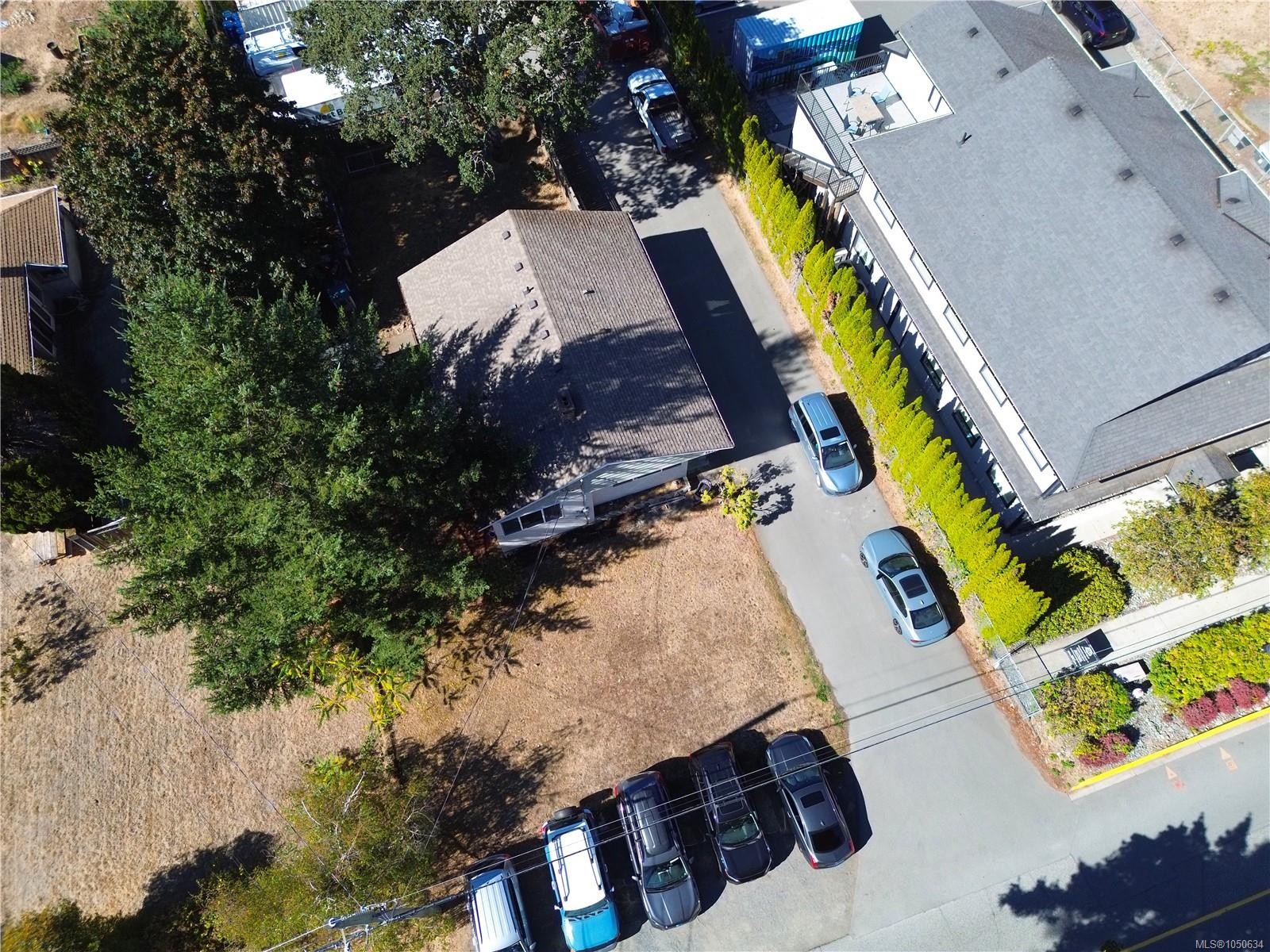589 Ledsham Rd, Colwood, BC