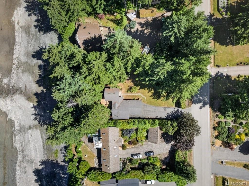 7630 Ships Point Rd, Fanny Bay, BC