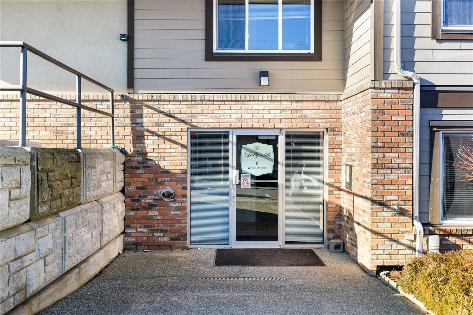 #2-8 White St, Ladysmith, BC