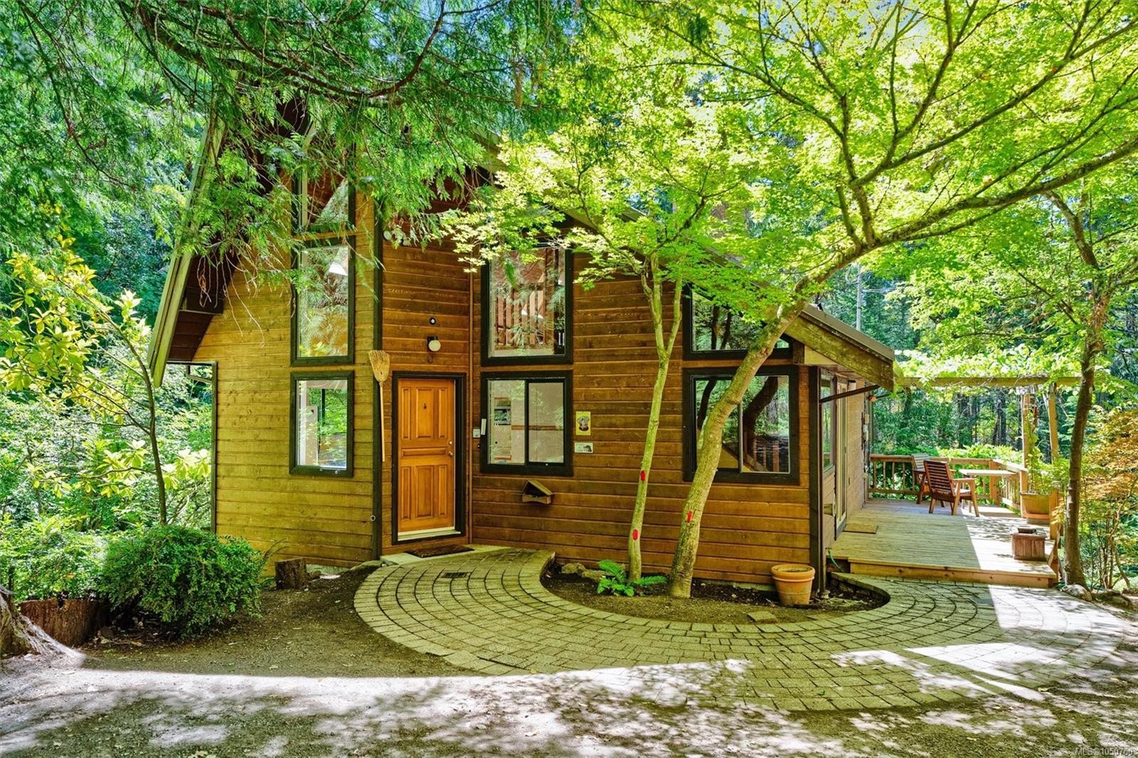 649 Lost Lake Rd, Highlands, BC
