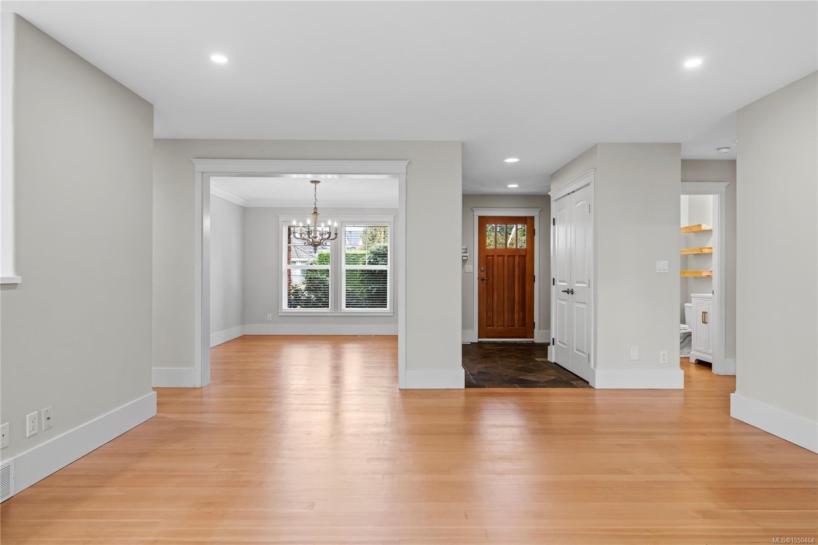 647 Temple St, Parksville, BC