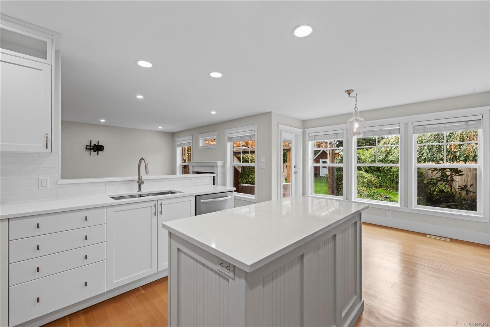 647 Temple St, Parksville, BC
