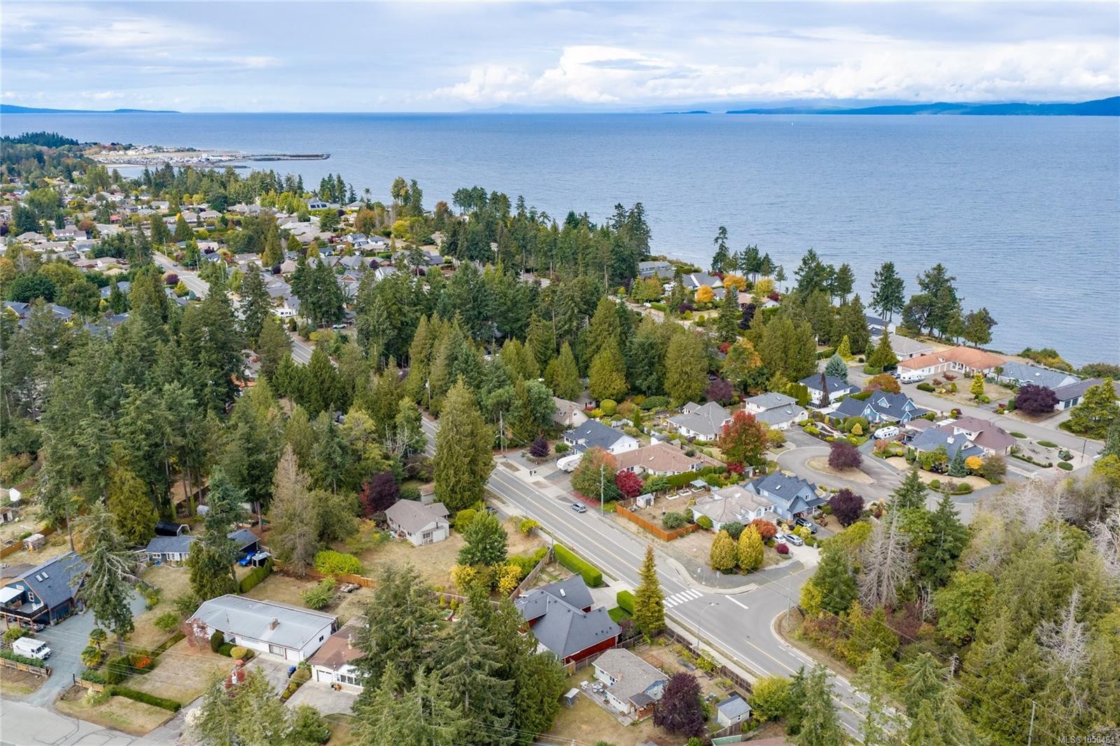 647 Temple St, Parksville, BC