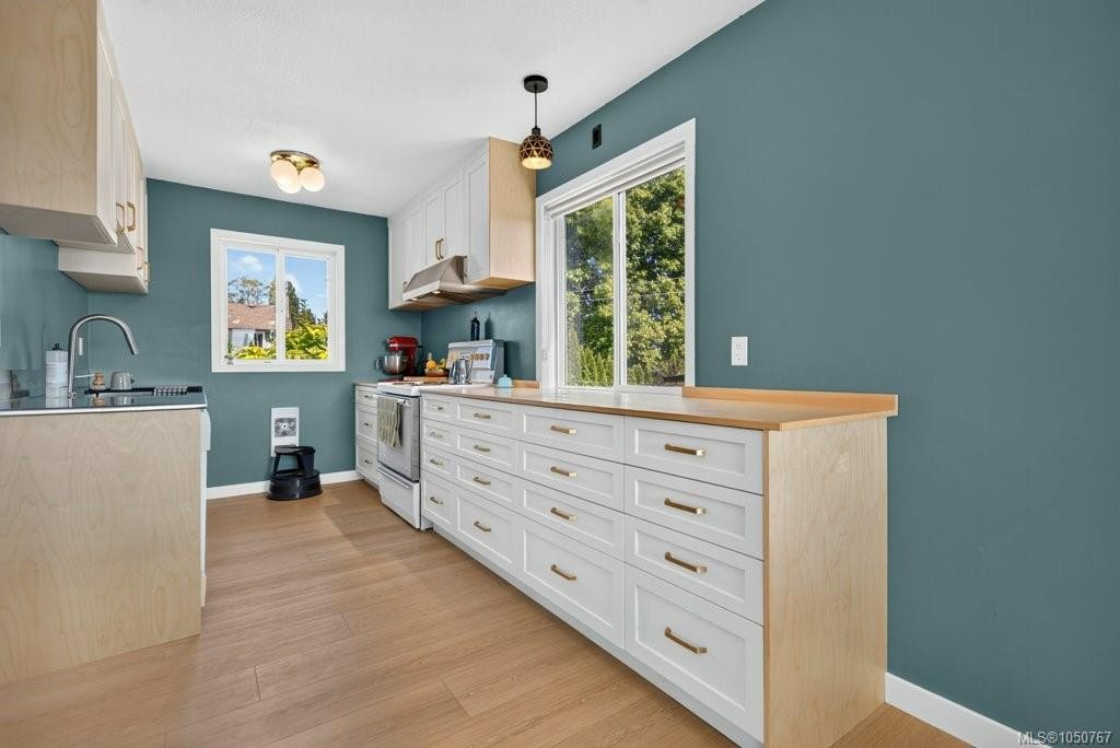 2158 Downey Ave, Comox, BC