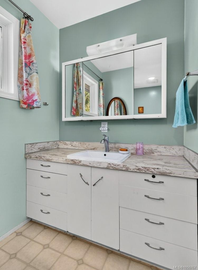 2158 Downey Ave, Comox, BC
