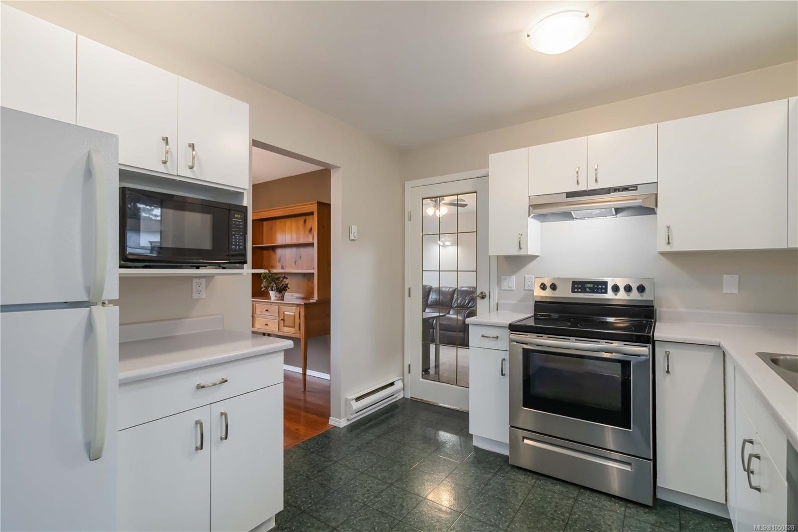 6756 Central Saanich Rd, Central Saanich, BC