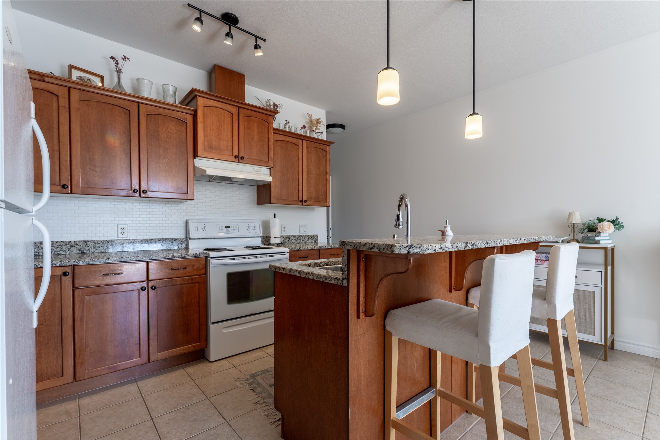 203-2523 Shannon View Drive, West Kelowna, BC