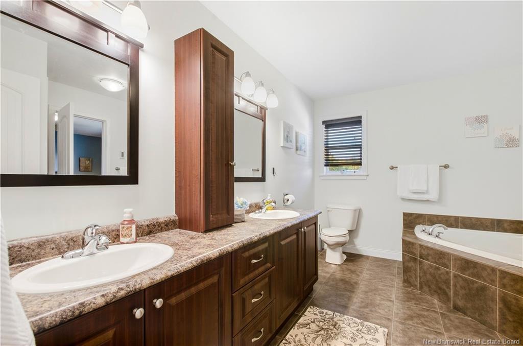 14 Hallihan Dr, Oromocto, NB