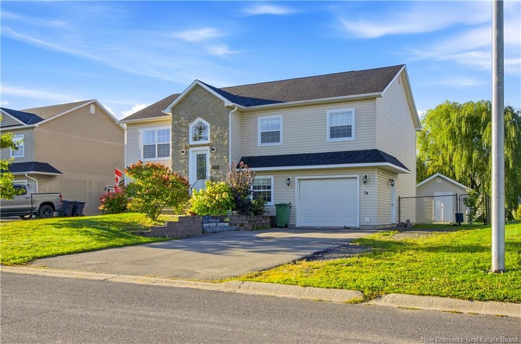 14 Hallihan Dr, Oromocto, NB