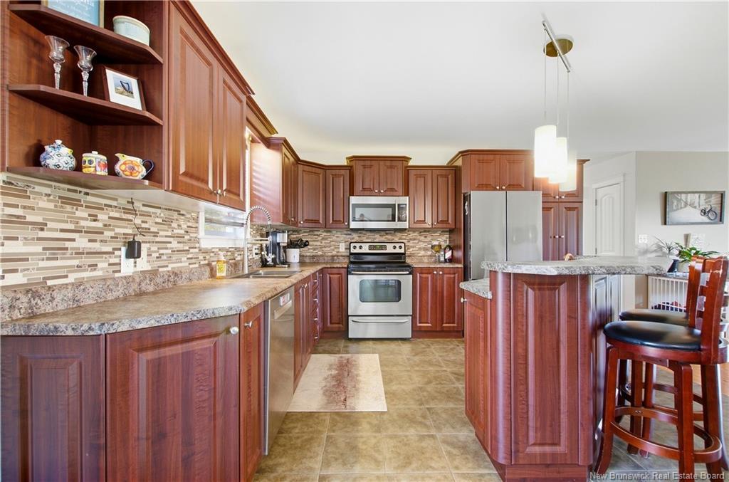 14 Hallihan Dr, Oromocto, NB