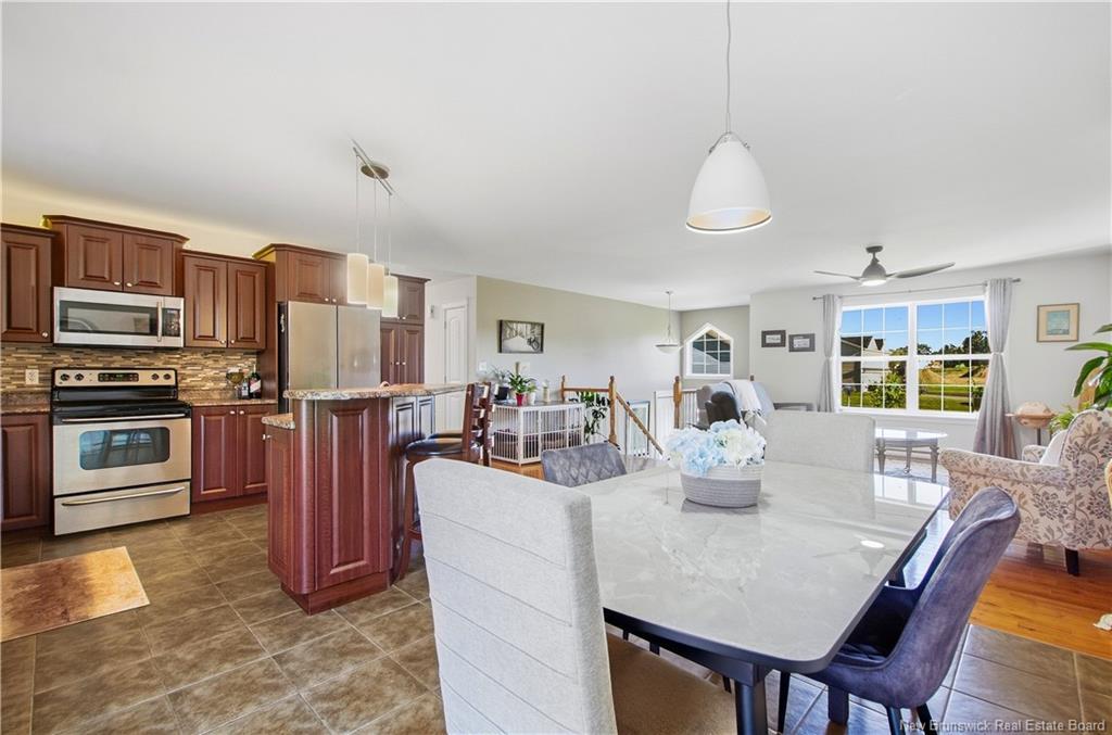 14 Hallihan Dr, Oromocto, NB