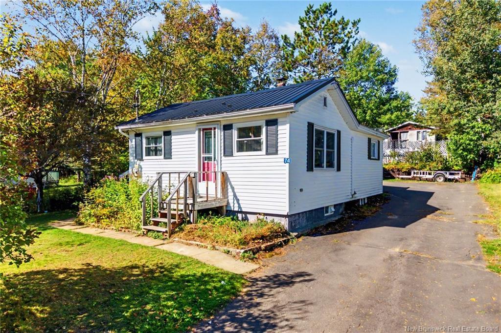 74 Chestnut Street, Minto, NB