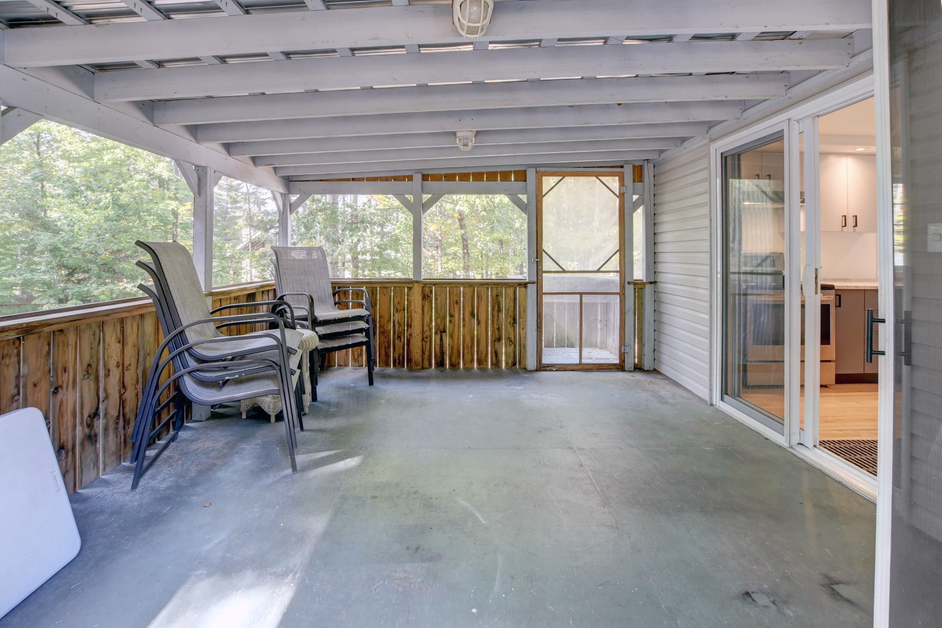 Veranda - 3143 Rue De L'Entente, Sainte-Julienne, QC
