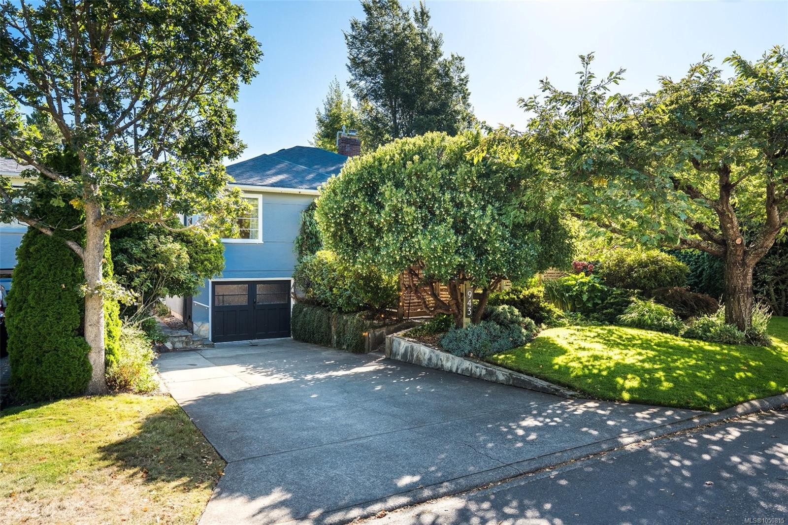 943 Linkleas Ave, Oak Bay, BC