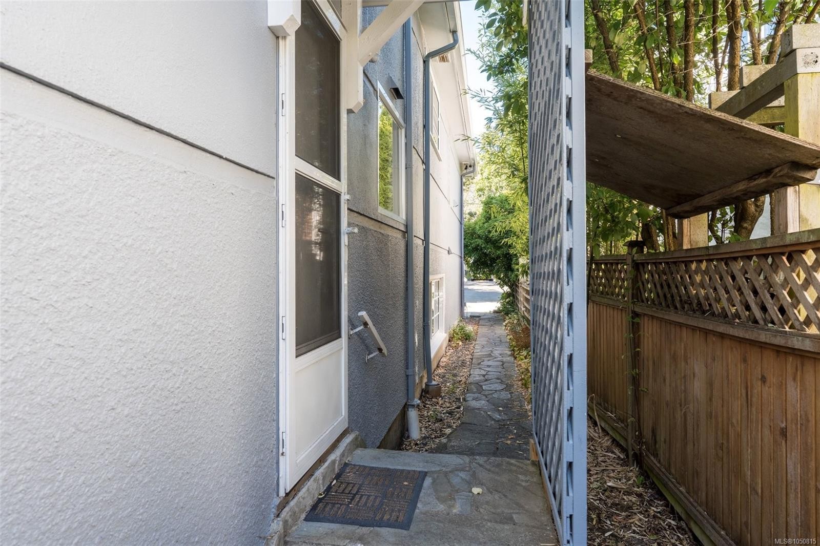 943 Linkleas Ave, Oak Bay, BC