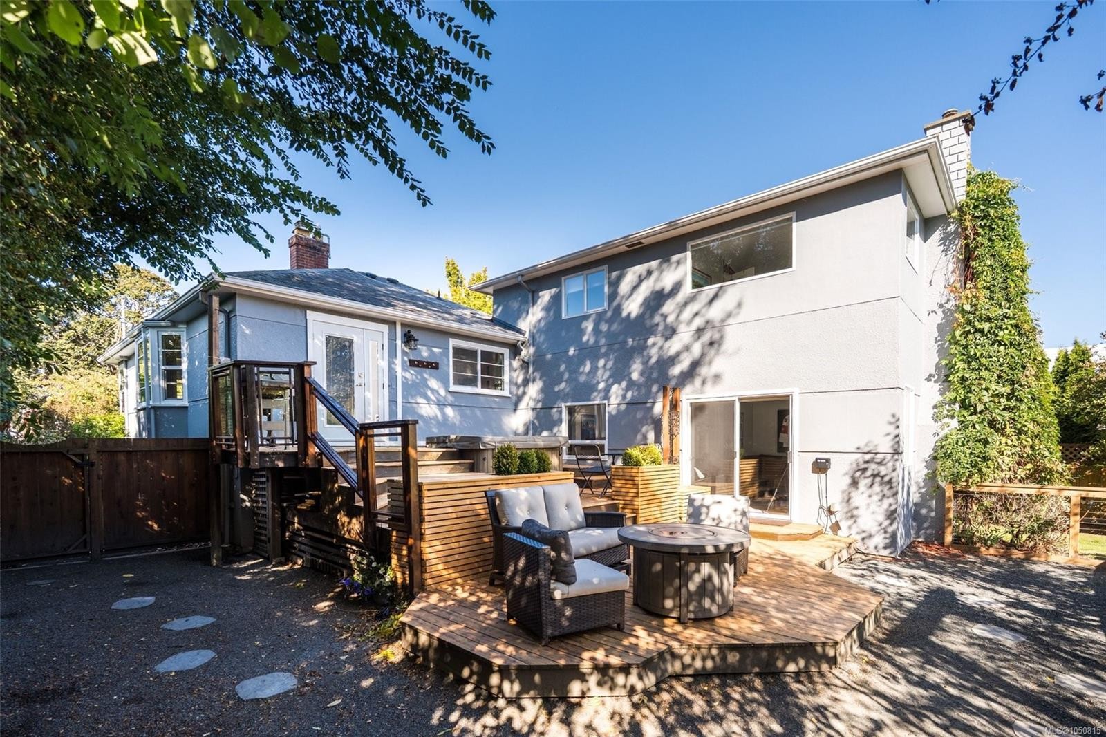 943 Linkleas Ave, Oak Bay, BC