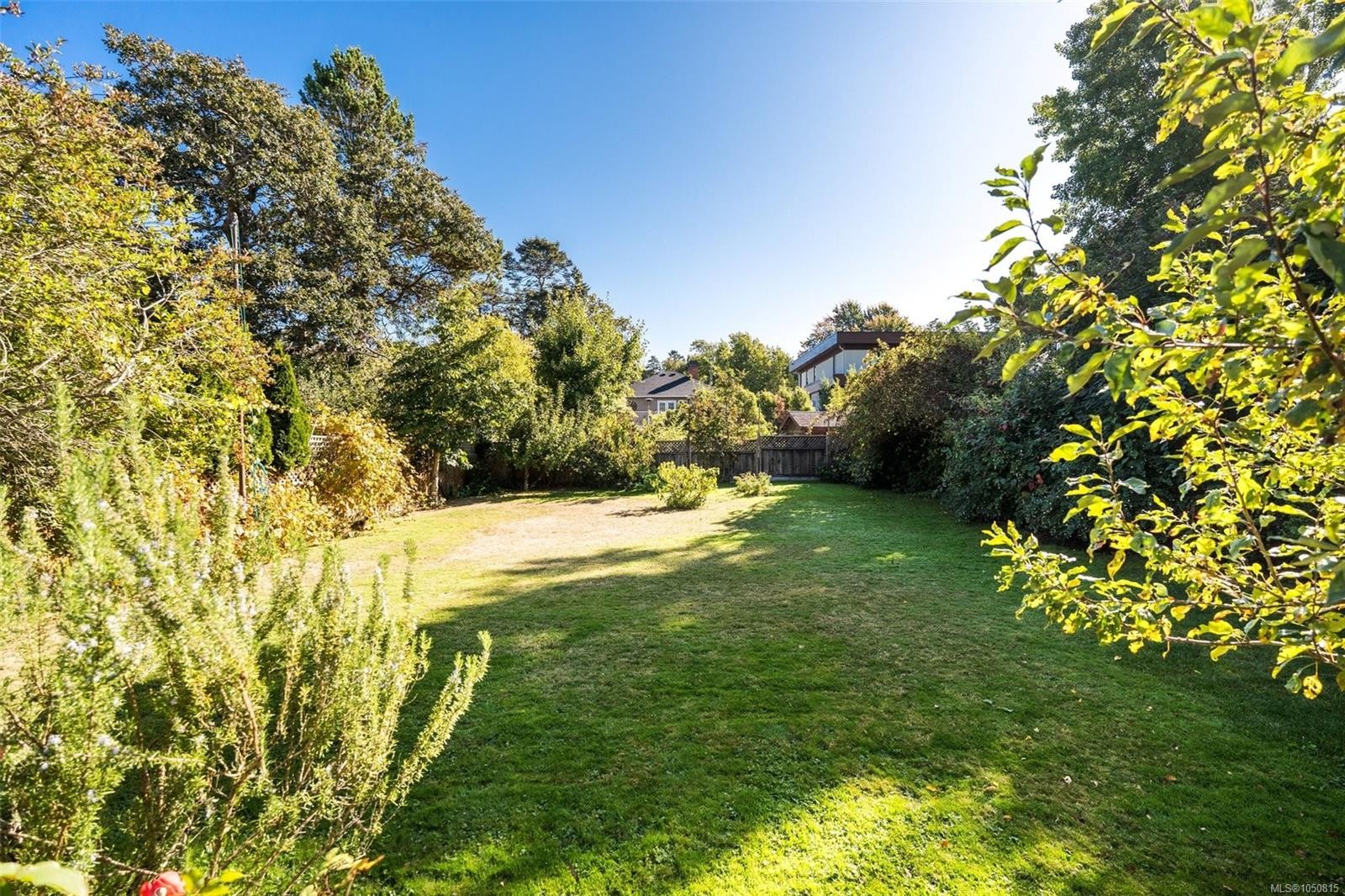 943 Linkleas Ave, Oak Bay, BC