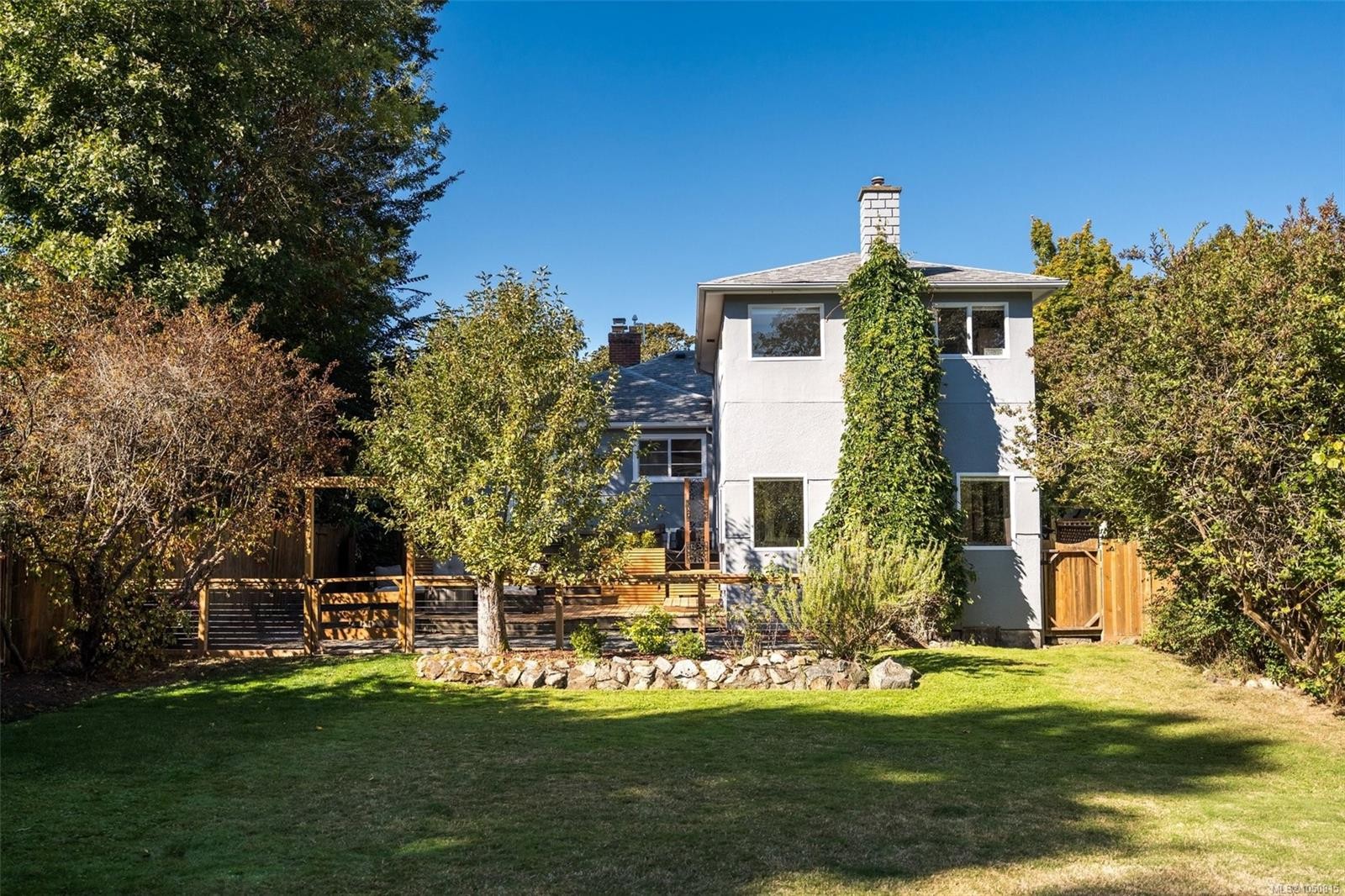 943 Linkleas Ave, Oak Bay, BC