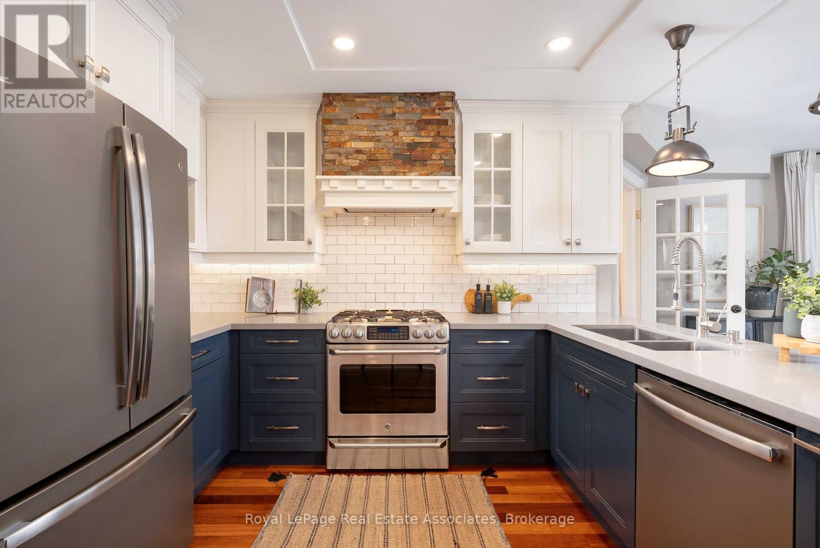 2253 Towne Boulevard, Oakville, ON