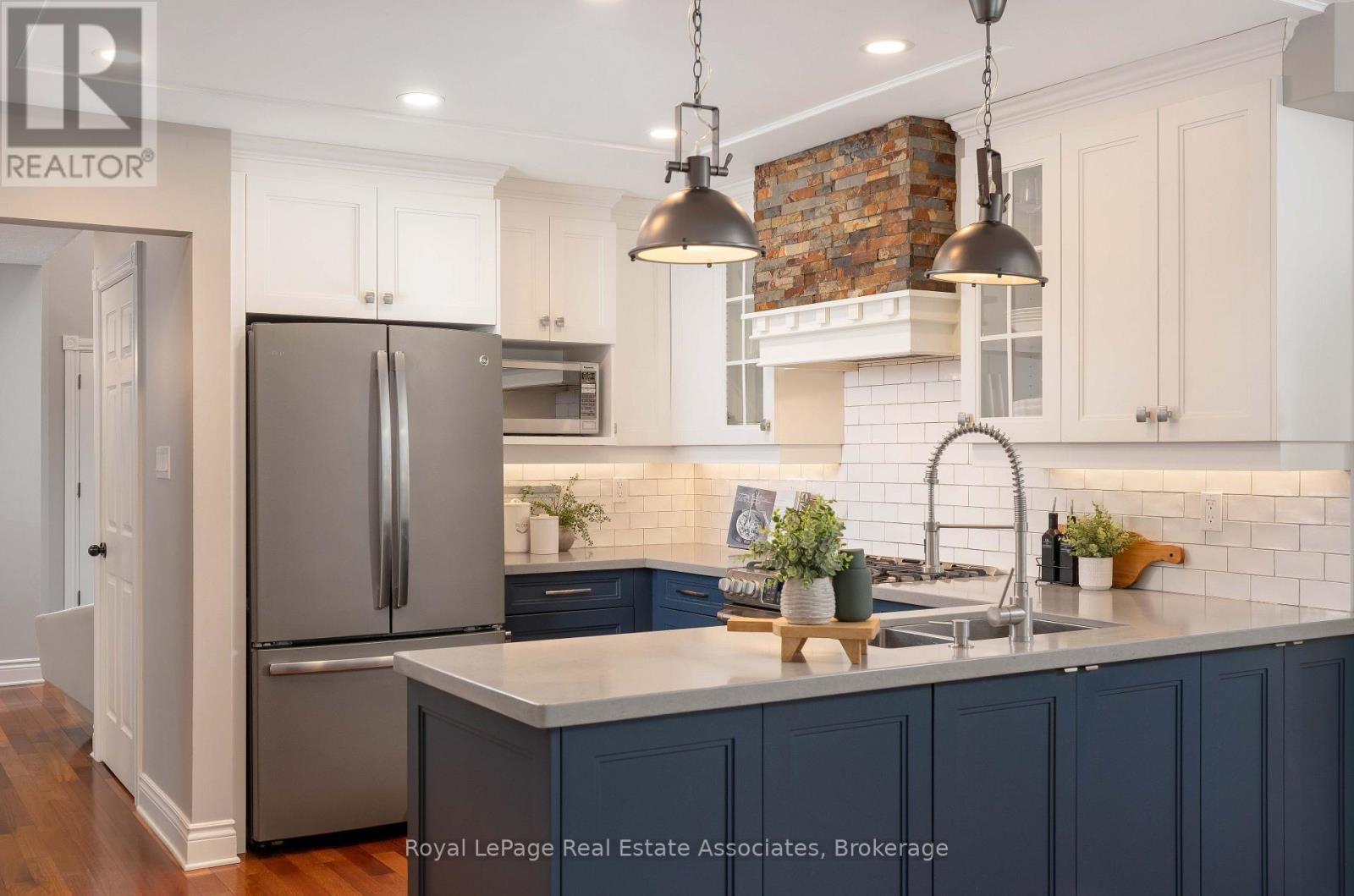 2253 Towne Boulevard, Oakville, ON