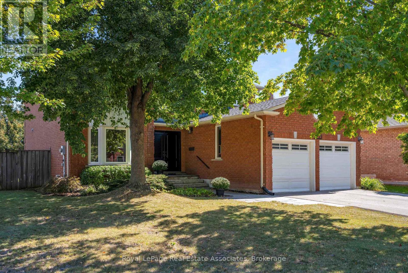 2253 Towne Boulevard, Oakville, ON