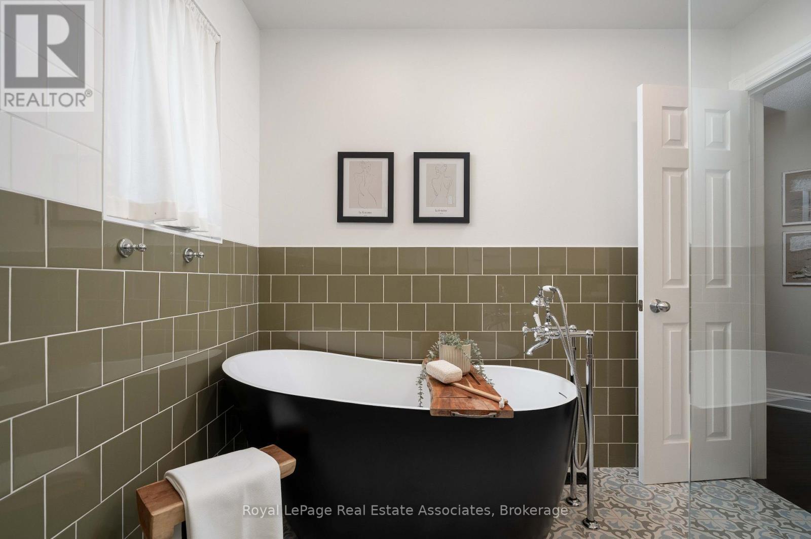 2253 Towne Boulevard, Oakville, ON