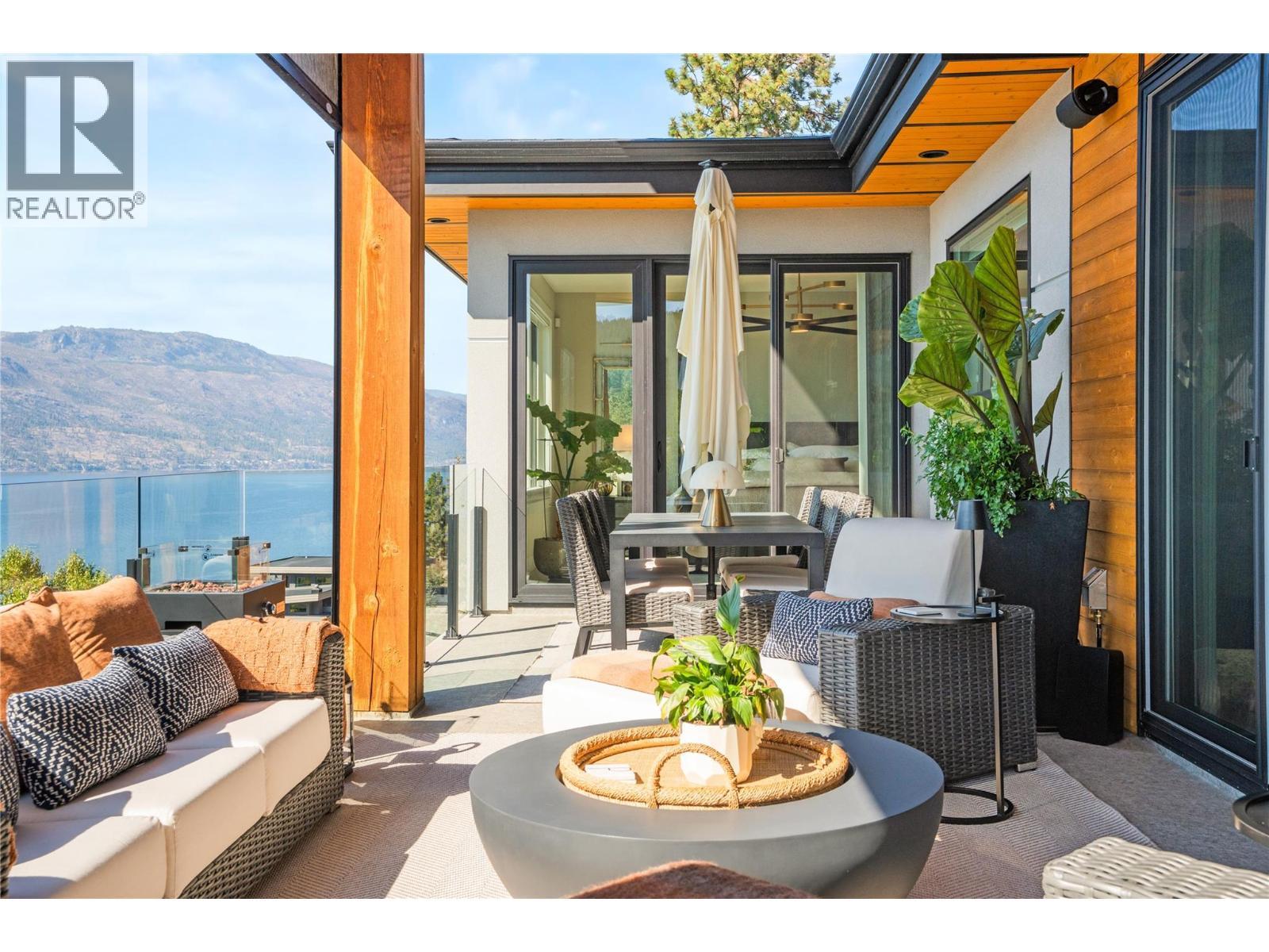 Outdoor Living - 1666 Lakestone Drive, Lake Country, BC