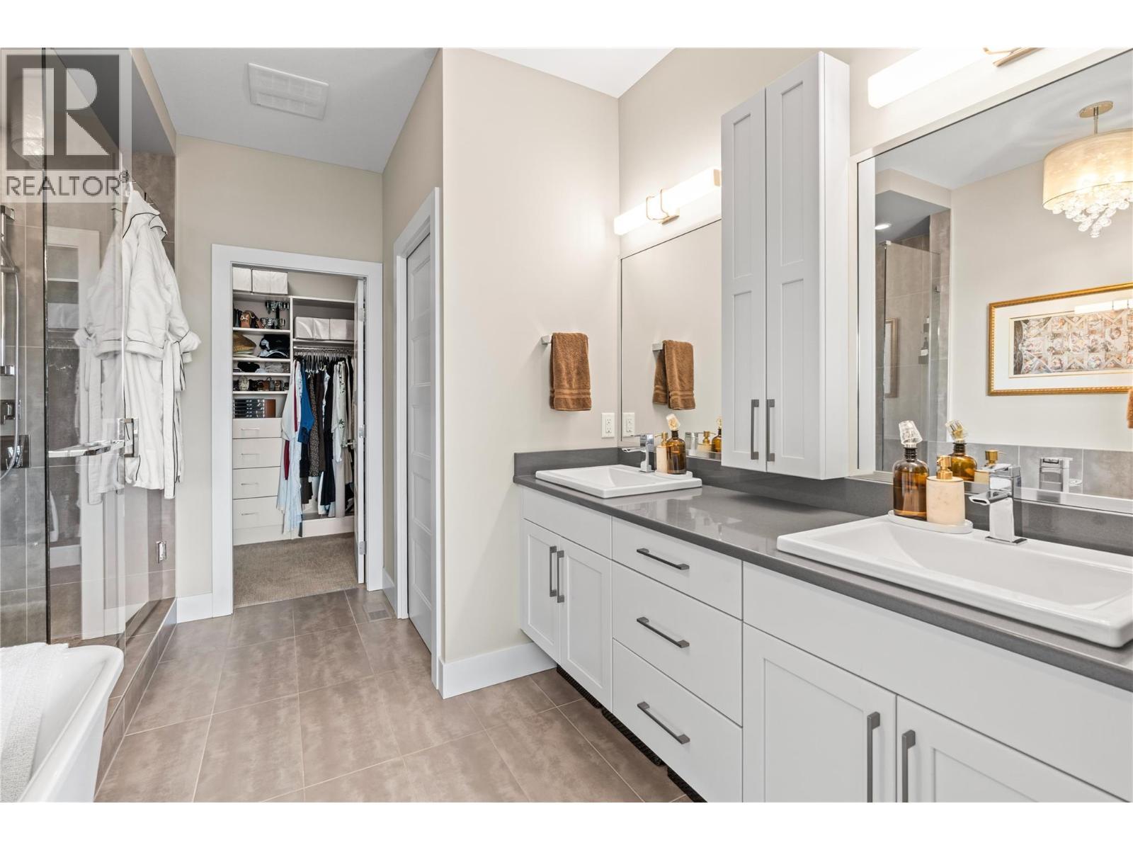Primary Ensuite - 1666 Lakestone Drive, Lake Country, BC