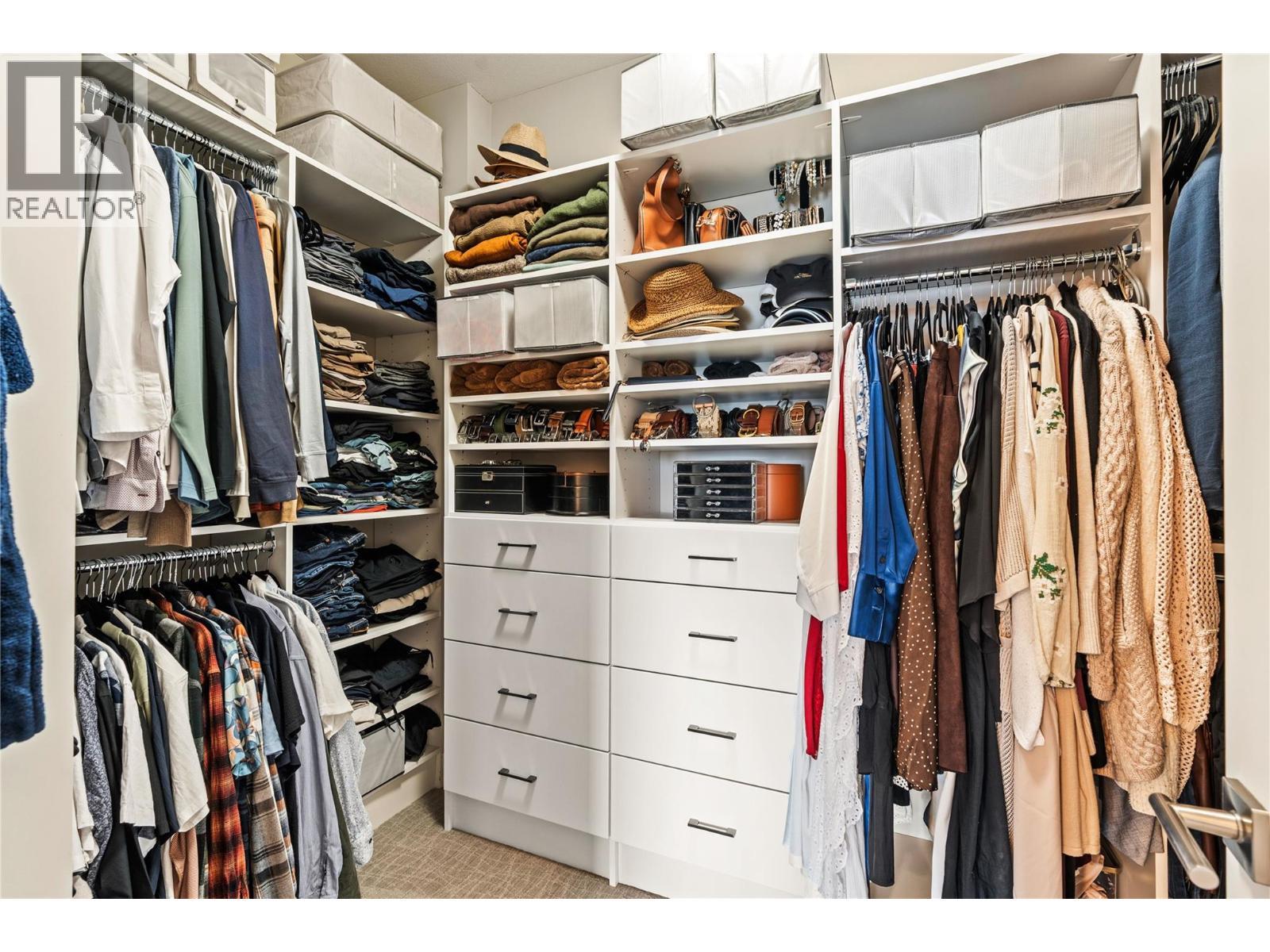 Primary Walk-in Closet - 1666 Lakestone Drive, Lake Country, BC
