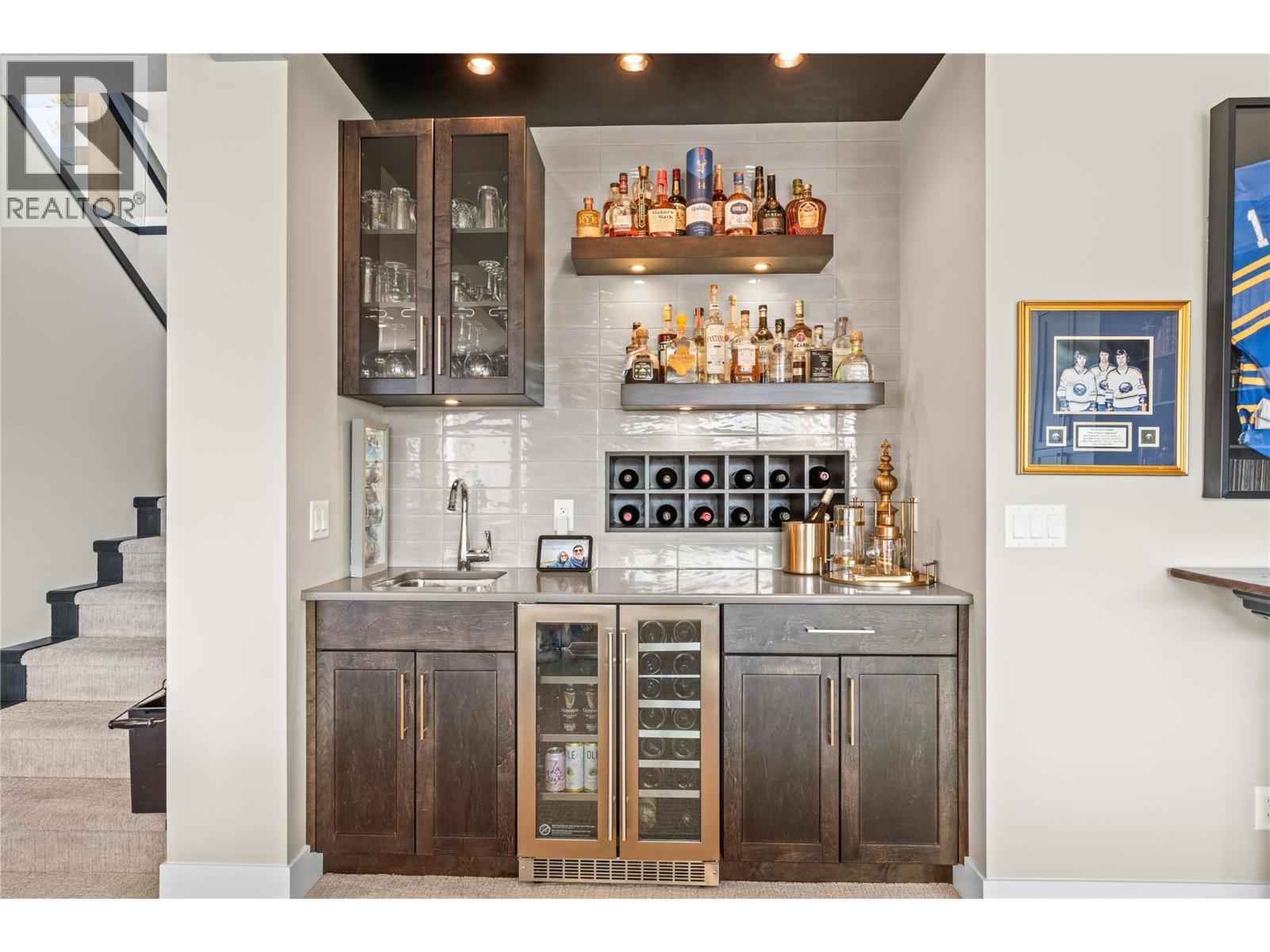 Wet Bar - 1666 Lakestone Drive, Lake Country, BC
