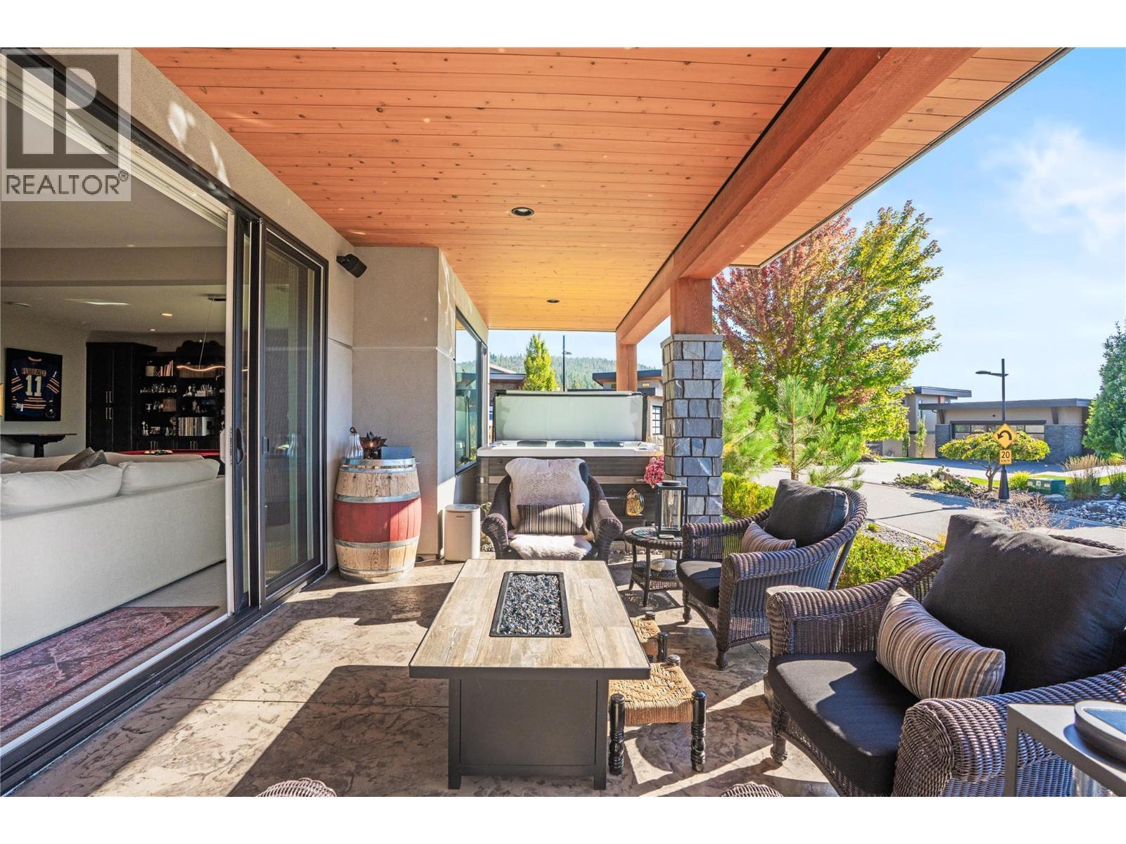 More outdoor living space - 1666 Lakestone Drive, Lake Country, BC