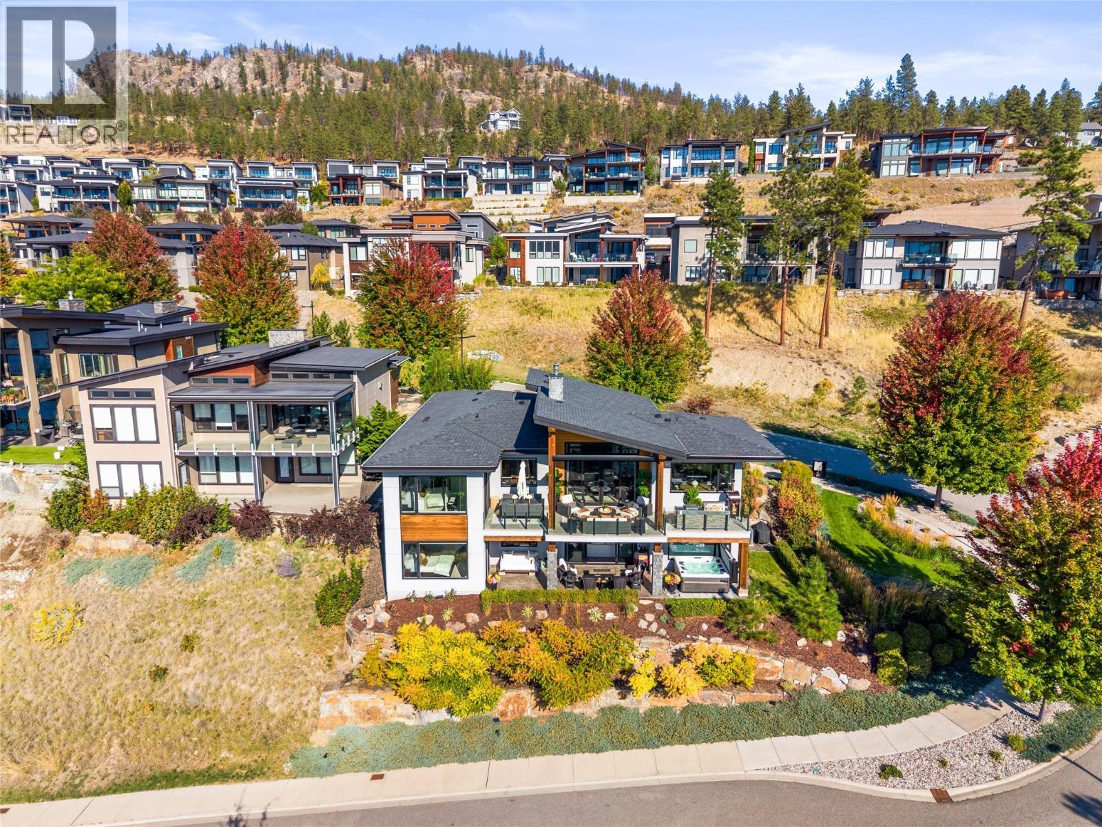 Landscaping - well established & cared for! - 1666 Lakestone Drive, Lake Country, BC
