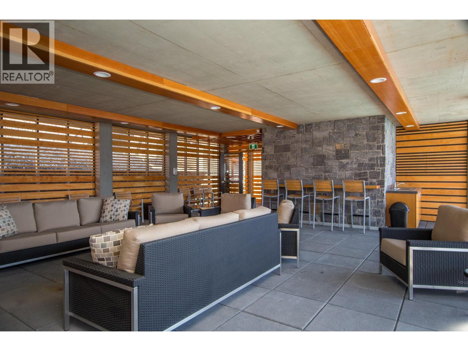 Meeting area - Waterside Clubhouse - 1666 Lakestone Drive, Lake Country, BC