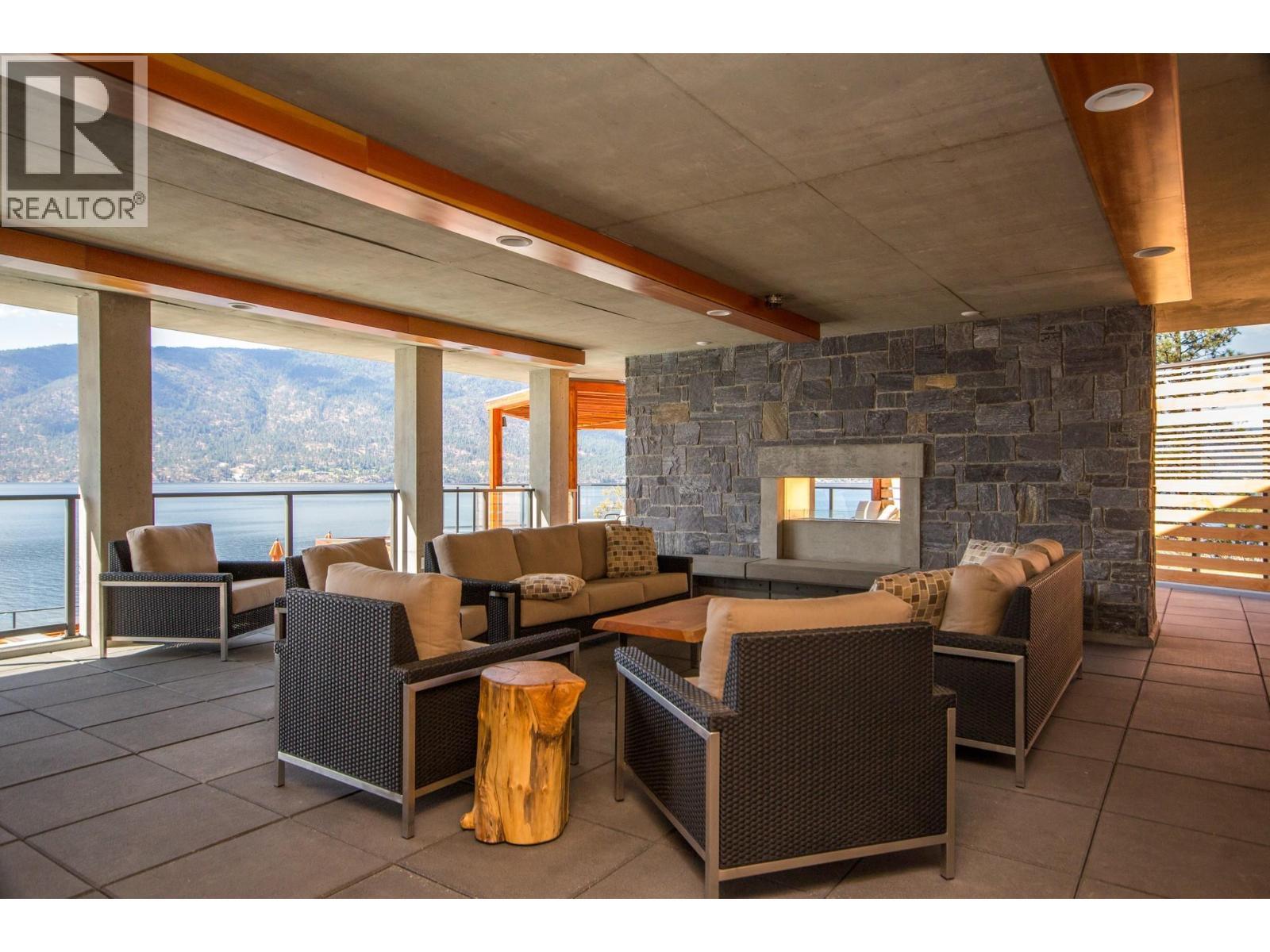 Meeting area - Waterside Clubhouse - 1666 Lakestone Drive, Lake Country, BC
