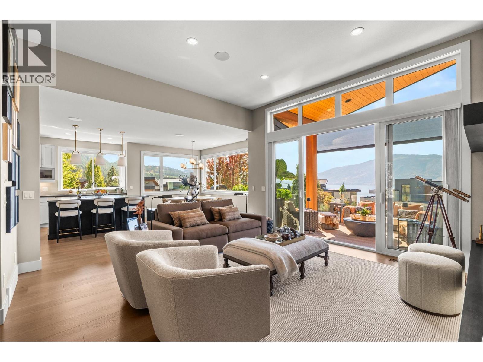 Living Room - 1666 Lakestone Drive, Lake Country, BC