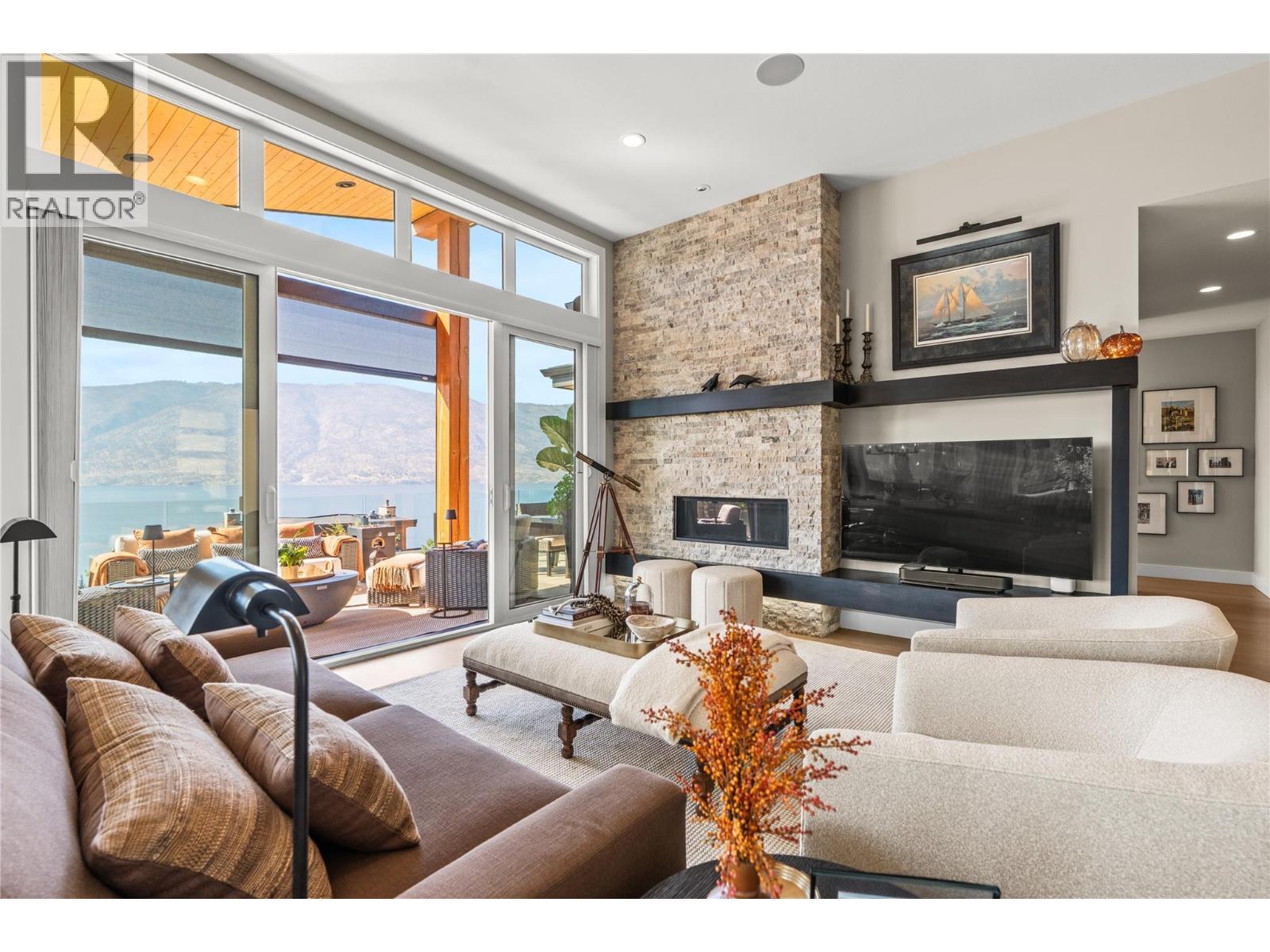 Living Room - 1666 Lakestone Drive, Lake Country, BC