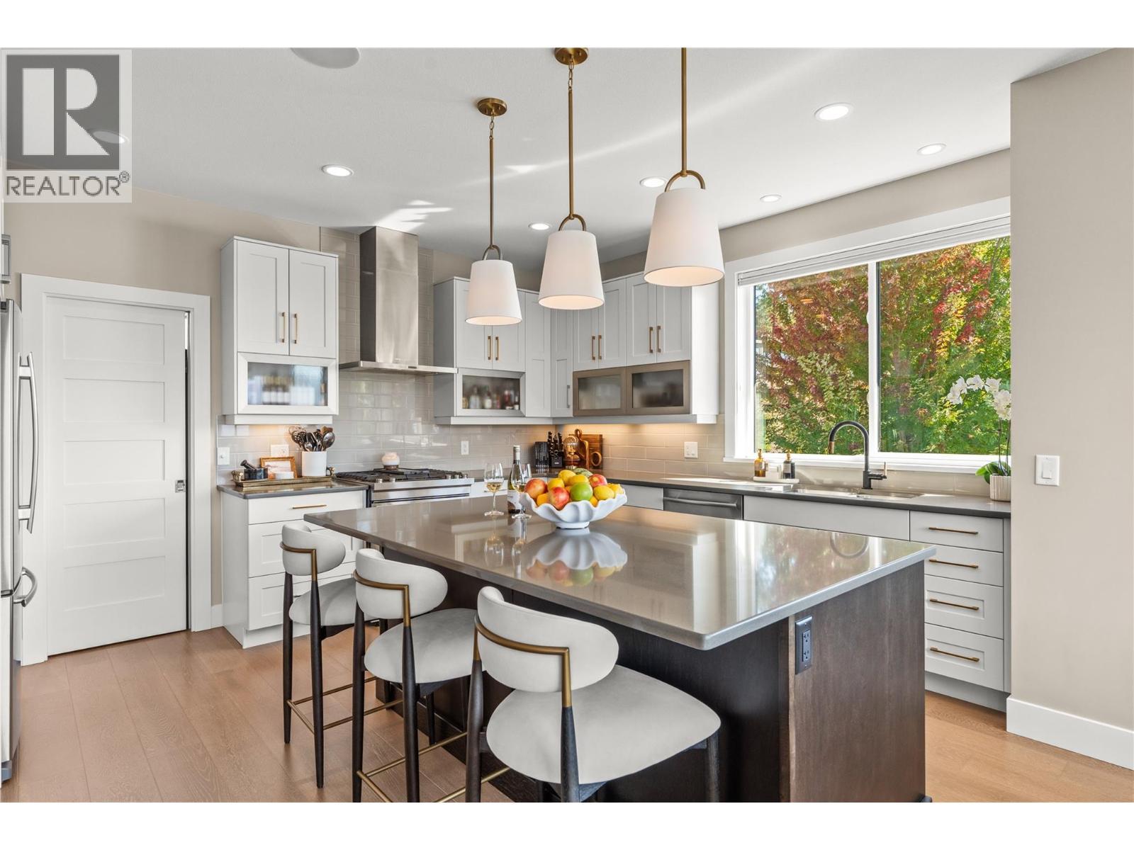 Kitchen - 1666 Lakestone Drive, Lake Country, BC