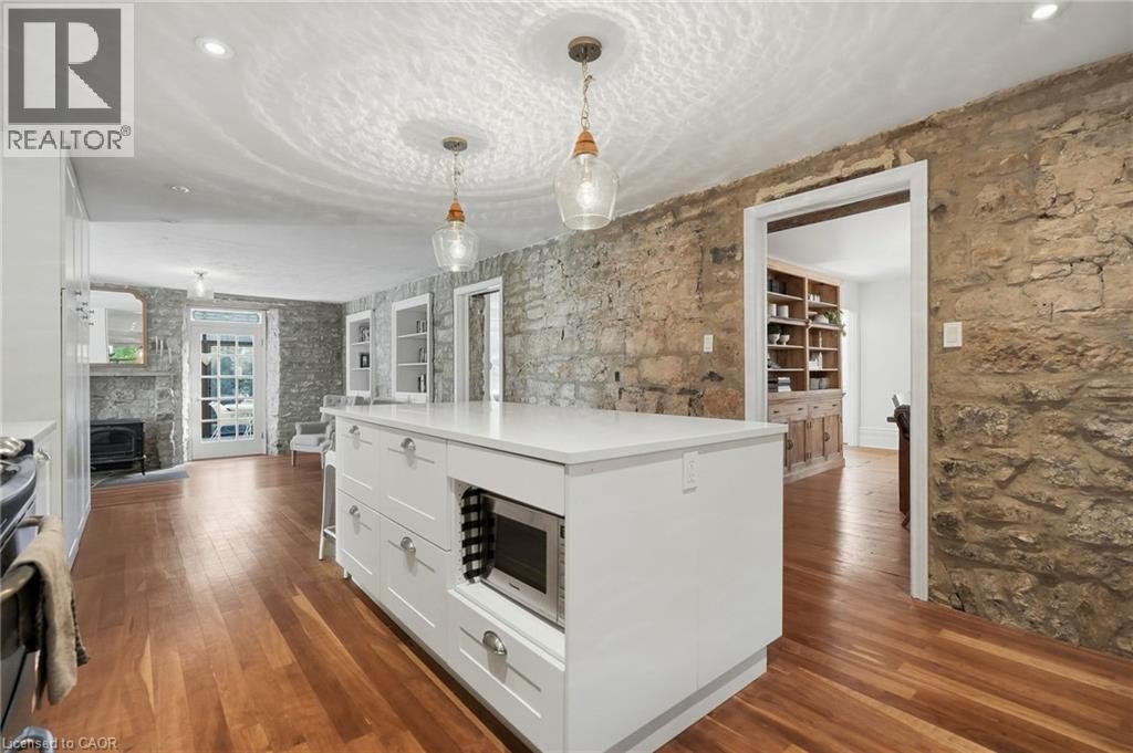 1264 Old #8 Highway, Sheffield, ON