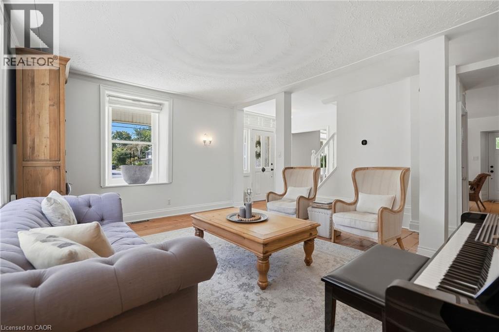 1264 Old #8 Highway, Sheffield, ON