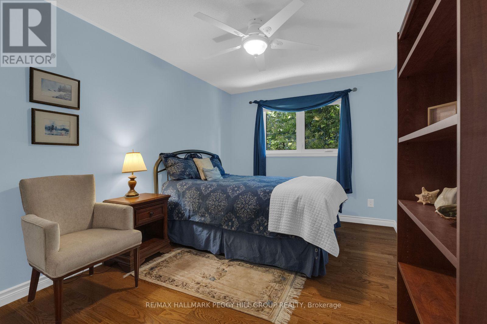 17 Holloway Lane, Springwater, ON