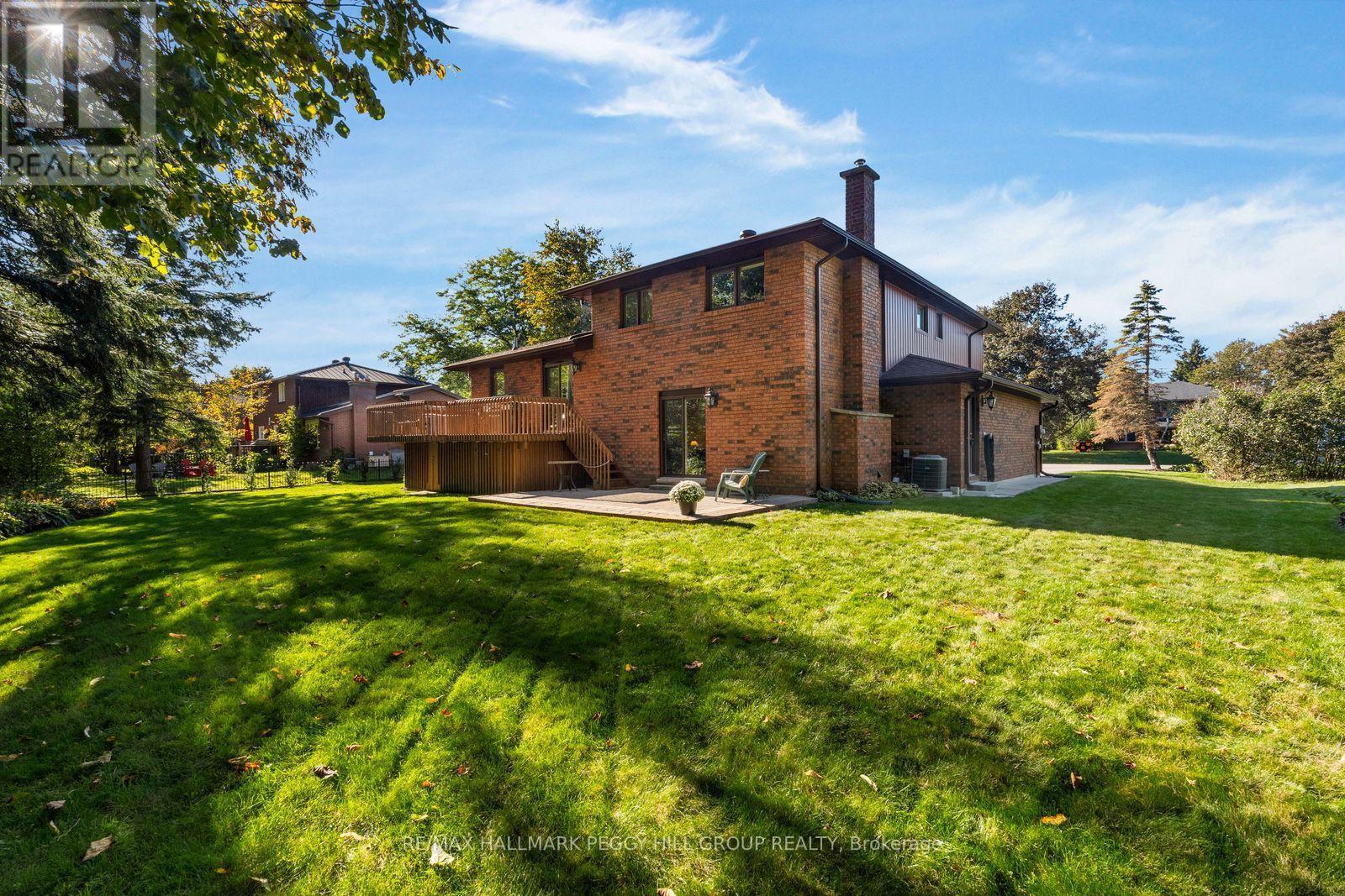 17 Holloway Lane, Springwater, ON