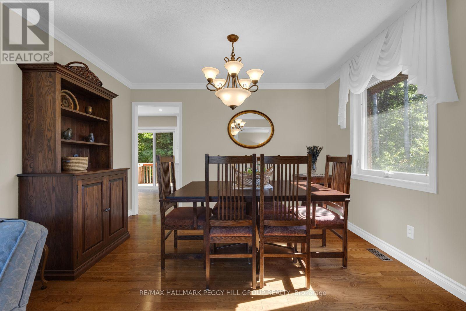 17 Holloway Lane, Springwater, ON