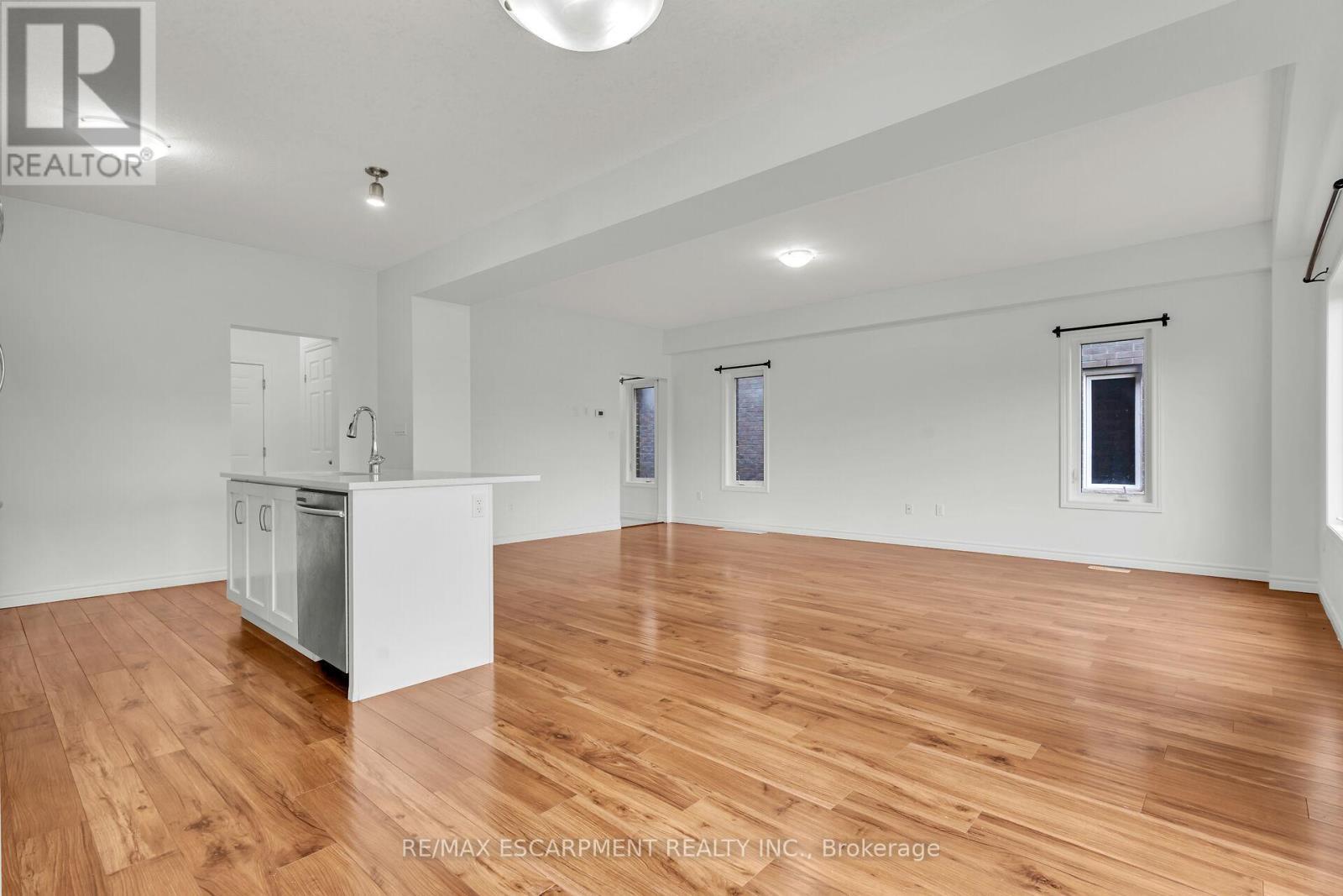 1318 Caen Avenue, Woodstock, ON