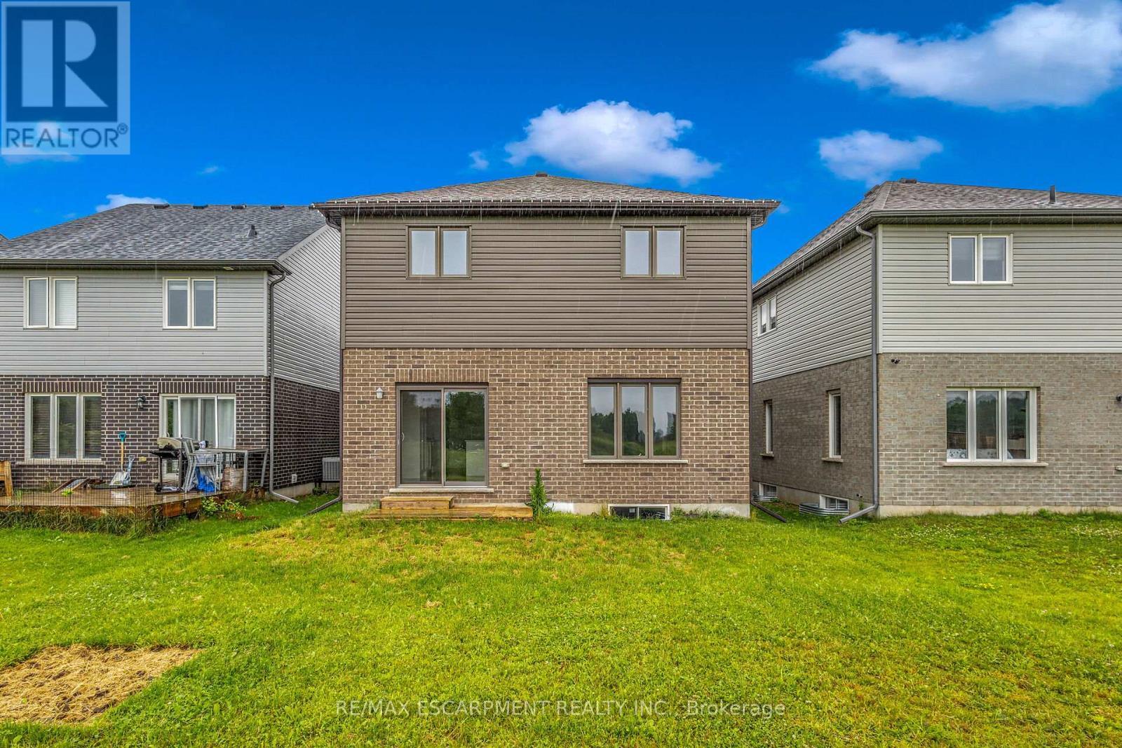 1318 Caen Avenue, Woodstock, ON