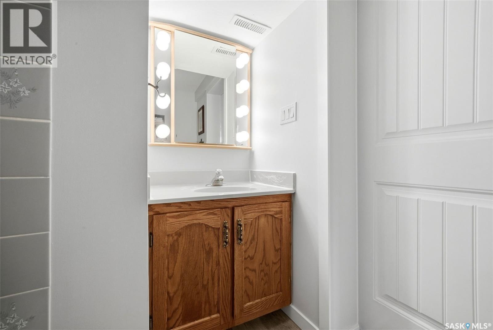 3123 Kanuka Place E, Regina, SK