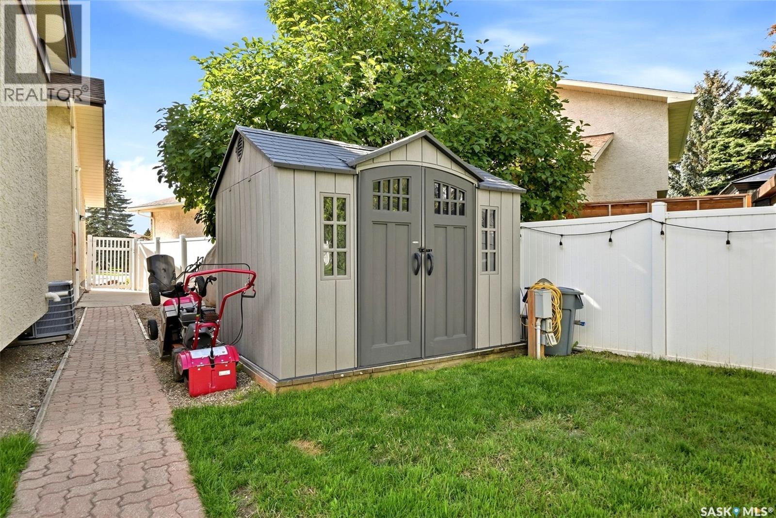 3123 Kanuka Place E, Regina, SK