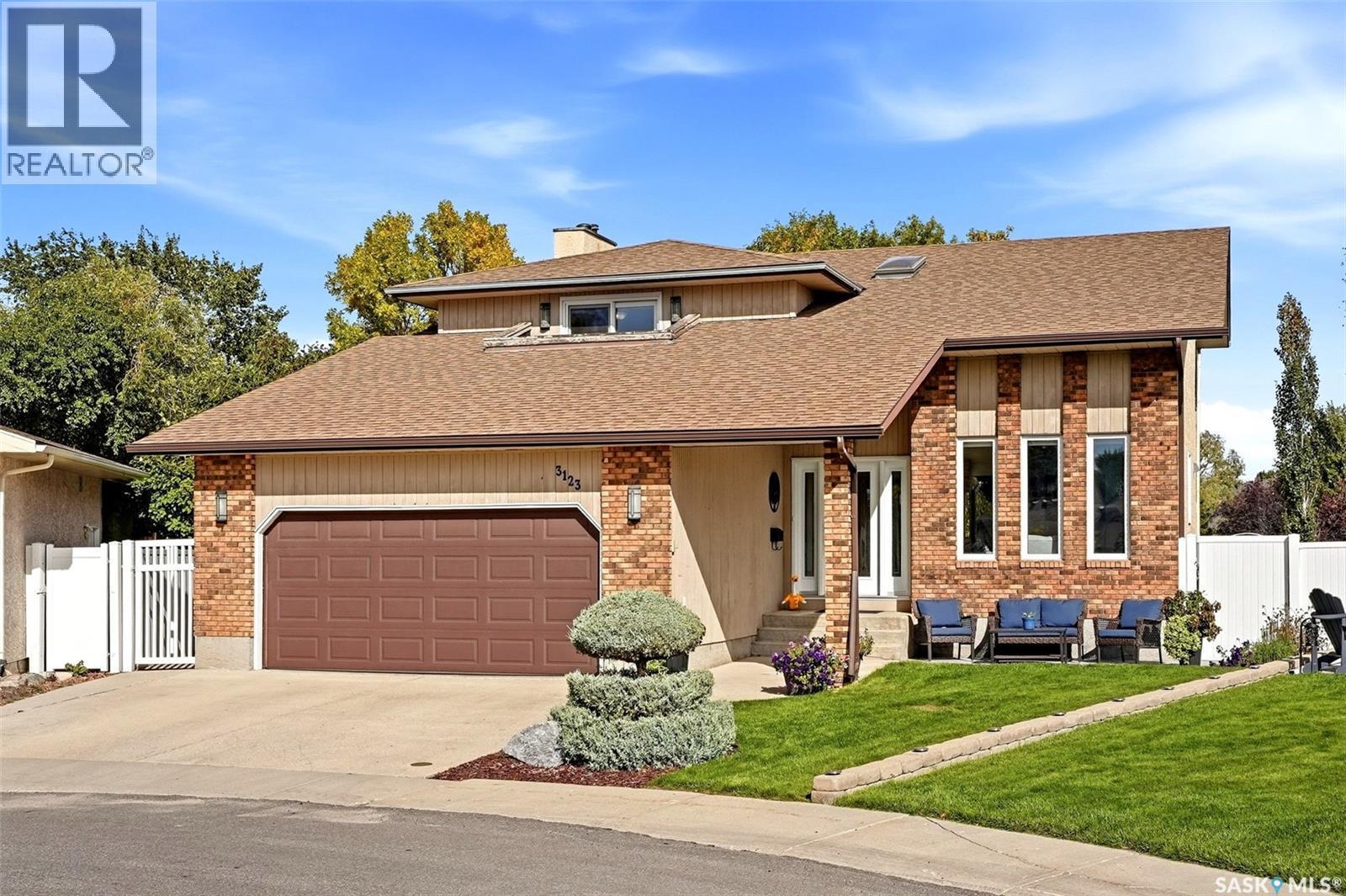3123 Kanuka Place E, Regina, SK