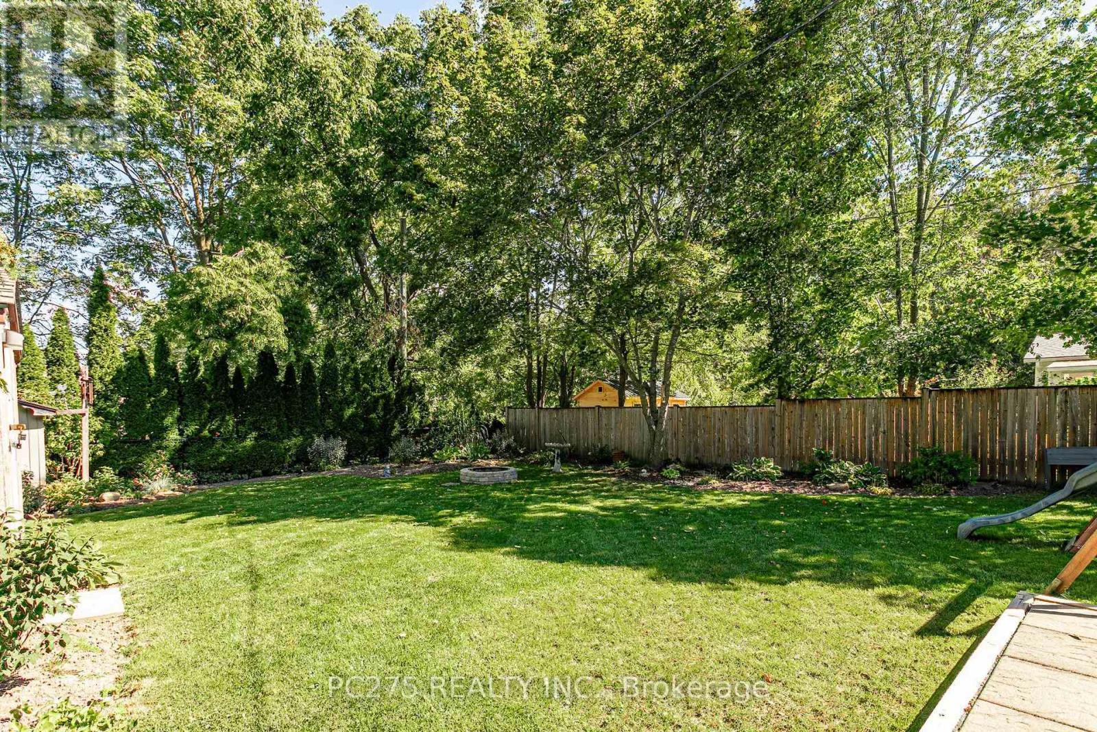 82 Centre Street, Huron East (Seaforth), ON