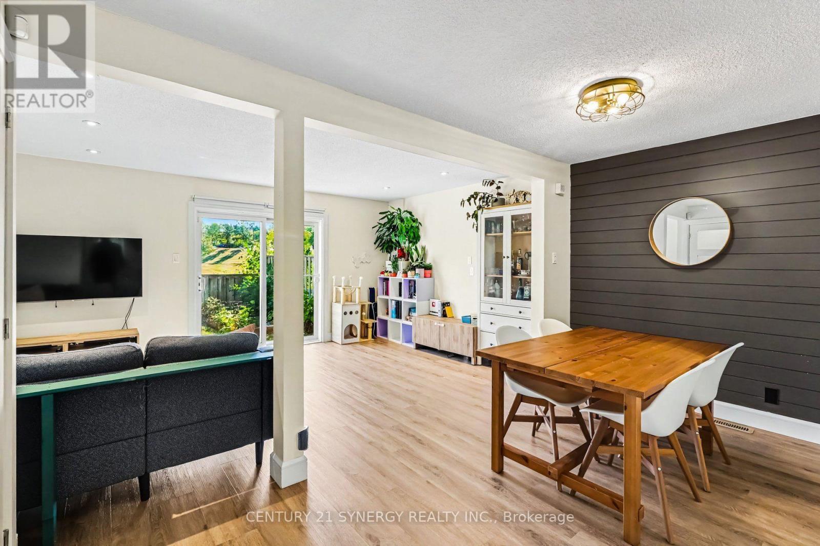 6170 Brookside Lane, Ottawa, ON