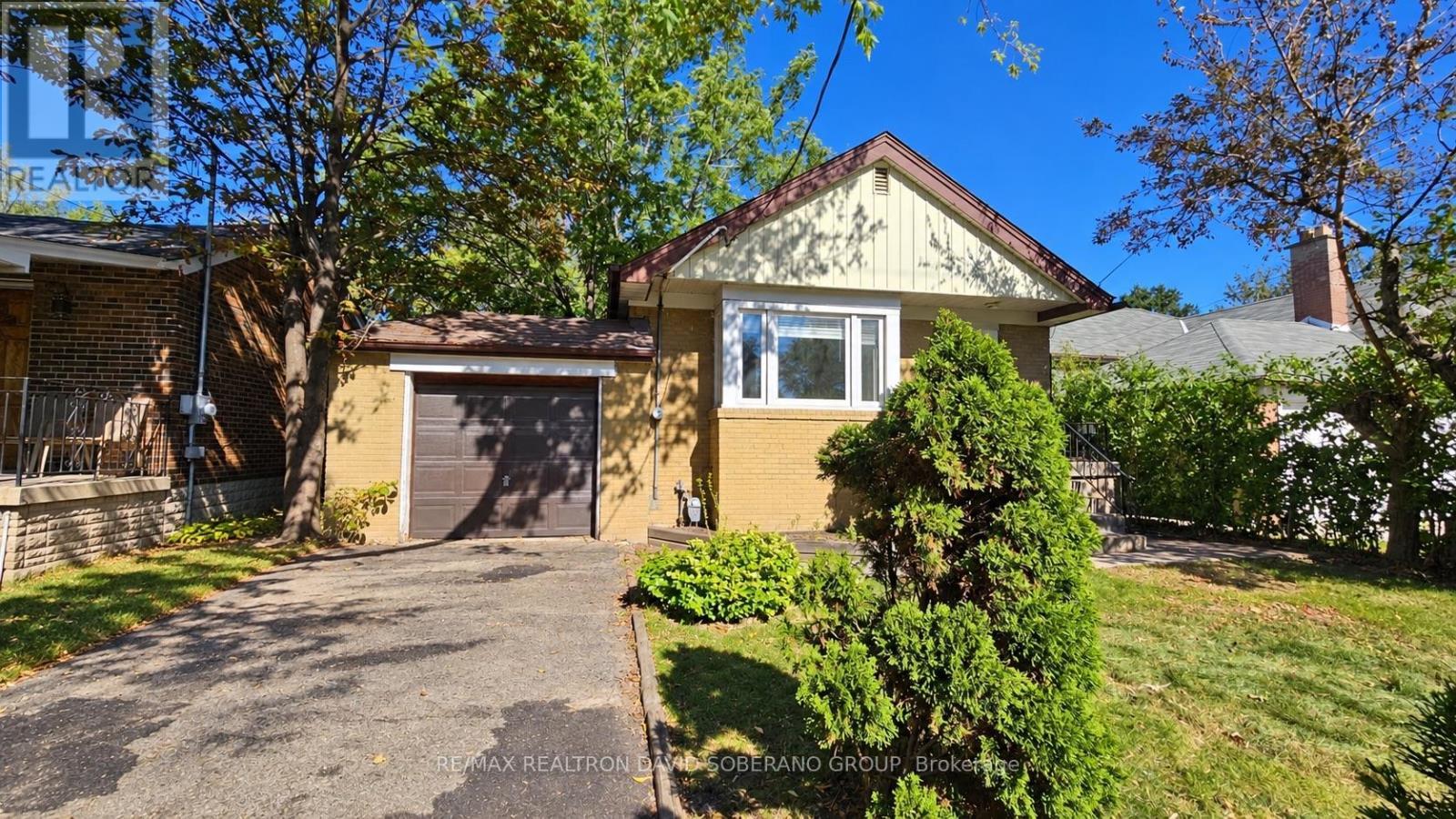 122 Mcgillivray Avenue, Toronto, ON